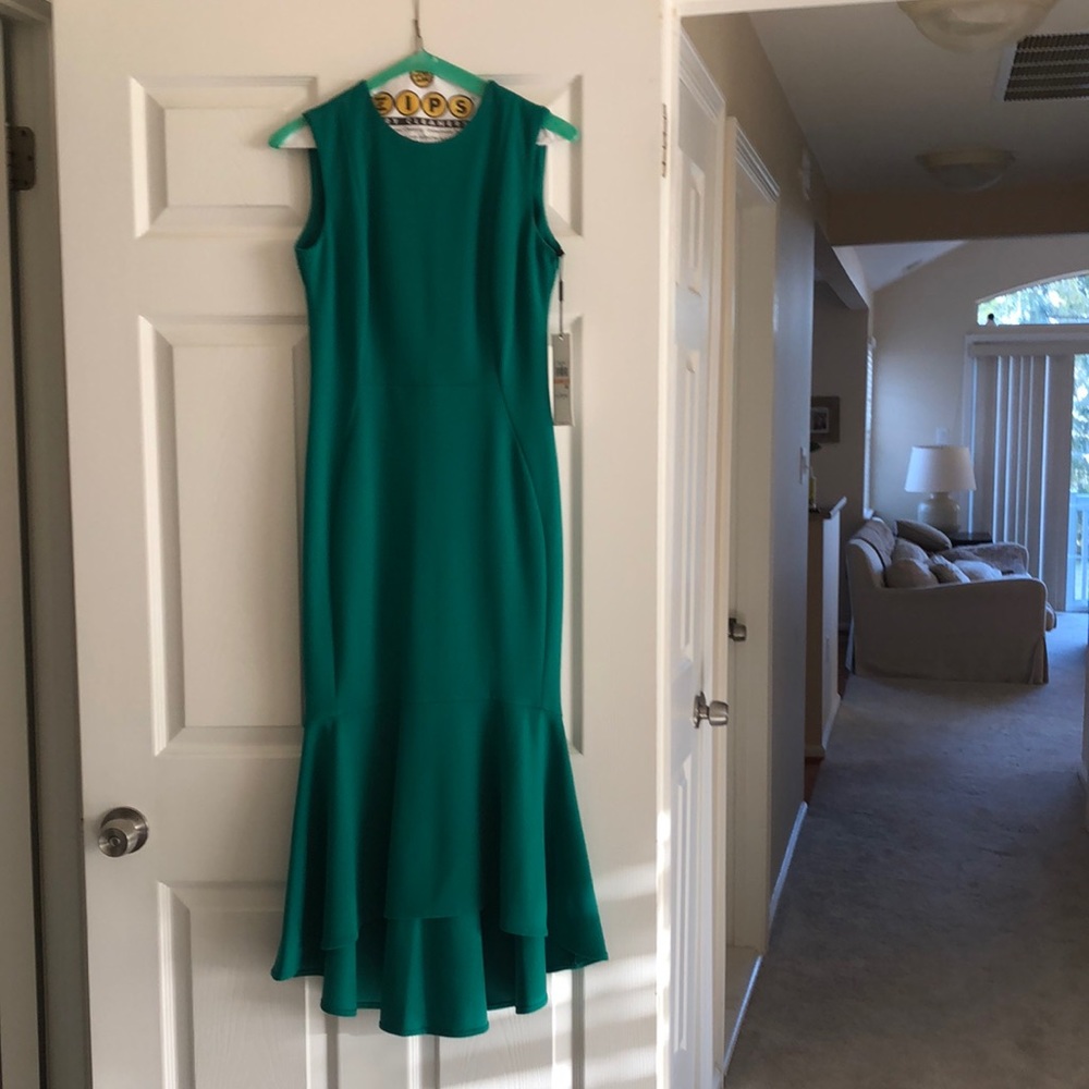 Calvin Klein Size 2 NWT Dress